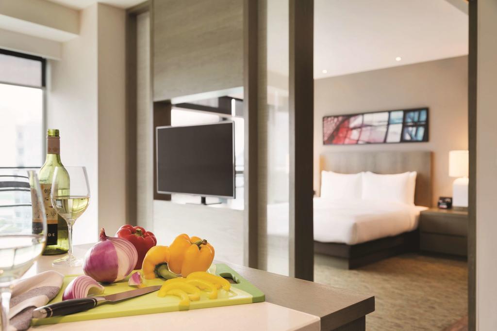 Отель Hyatt House Shenzhen Airport Экстерьер фото
