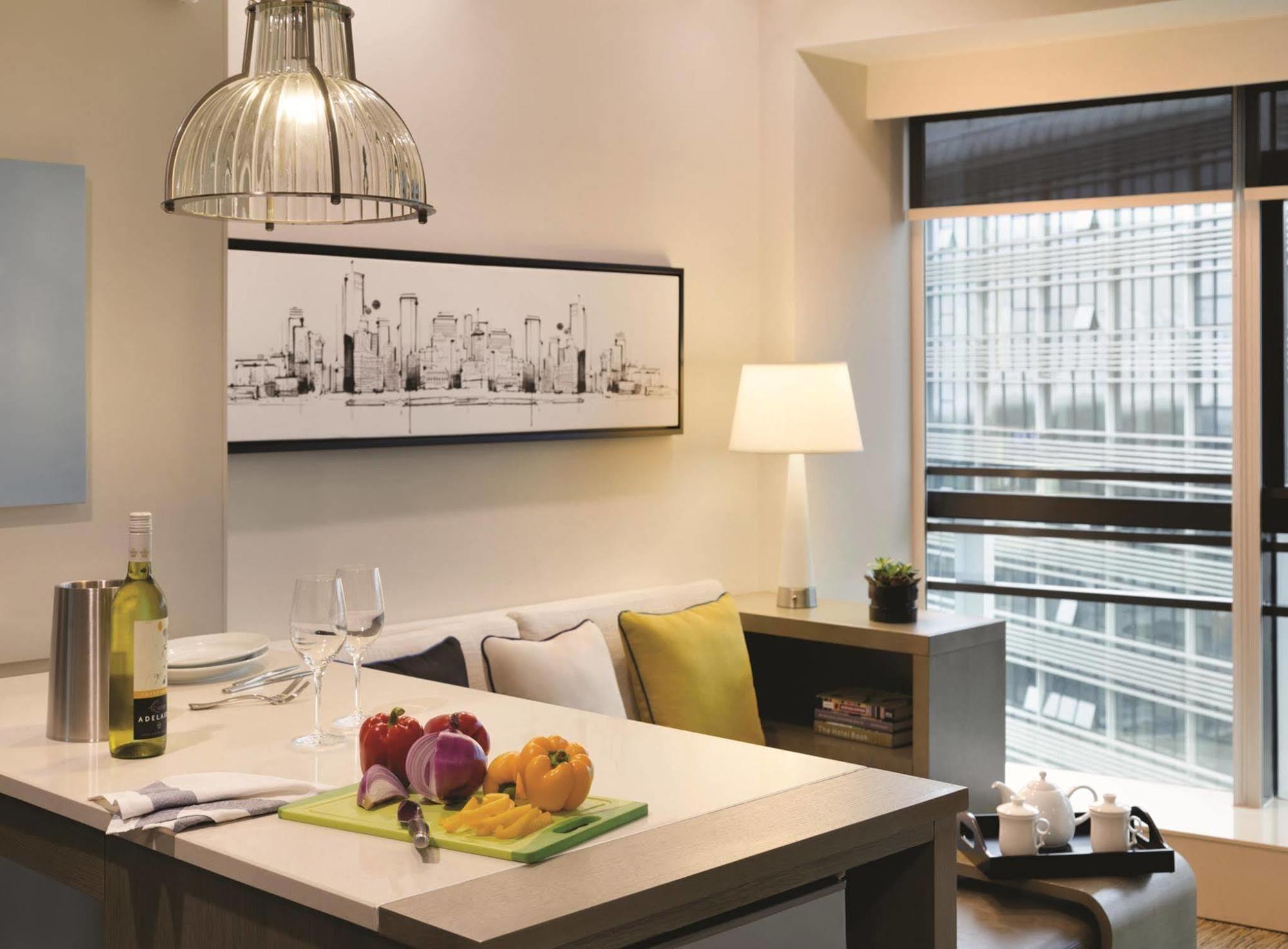 Отель Hyatt House Shenzhen Airport Экстерьер фото